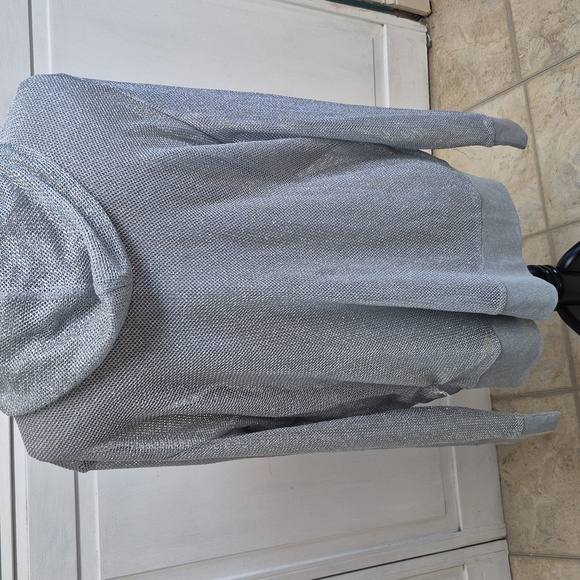 Peter Nygard Gray Mesh Sweater With Bling - Picture 4 of 7